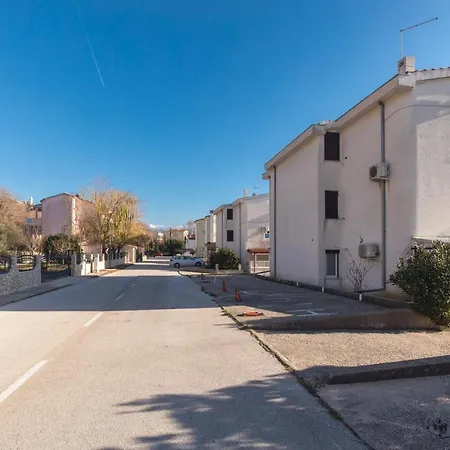 With A Parking Space Baska, Krk - 19435 Apartment Baska (Krk)