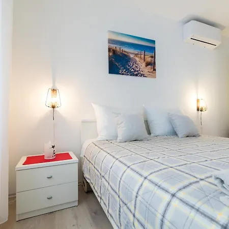 With A Parking Space Baska, Krk - 19435 Apartment
